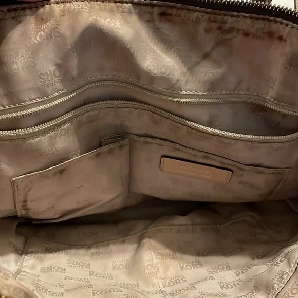 Michael kors purse - Picture 3 of 4